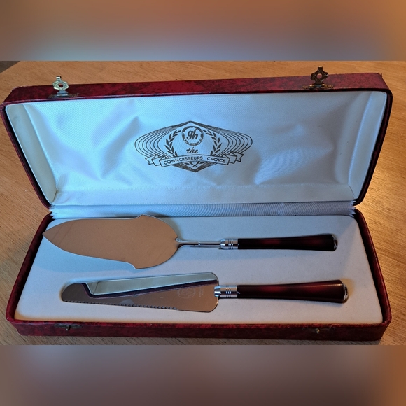 Vintage Glo hill cake cutting set - Picture 1 of 7